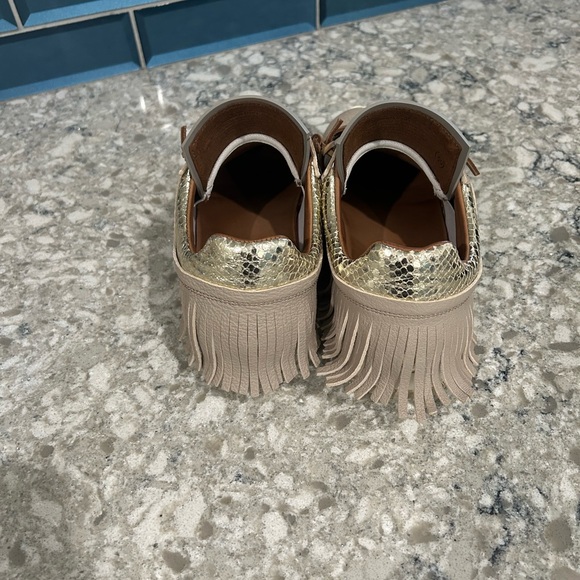 🤎Esseutesse fringe sneakers🤎 - Picture 4 of 8